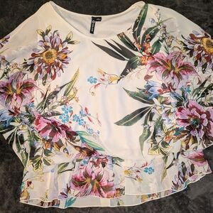 Milano White Floral Ruffle-Hem Blouse